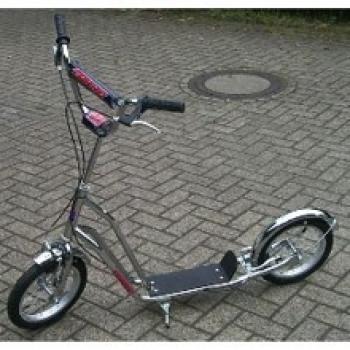 Tretroller mit 14 Zoll Rädern