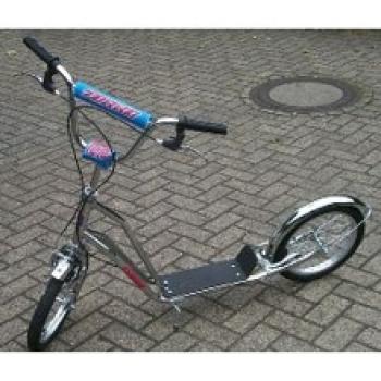 Tretroller mit 16 Zoll Rädern
